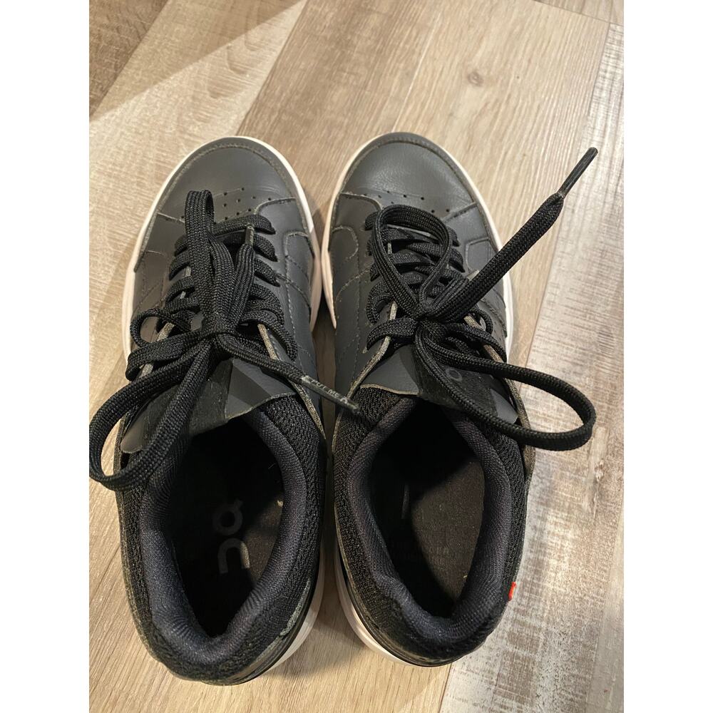 On Running The Roger Clubhouse Sneakers Black White Womens 7.5 - Picture 12 of 13